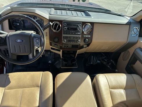 Used 2012 Ford F250 Lariat w/ Chrome Pkg image 18