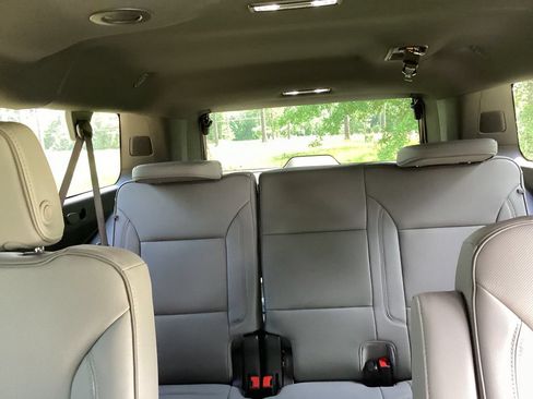 New 2026 GMC Yukon XL Elevation w/ LPO, Elevation Black Package RWD image 18