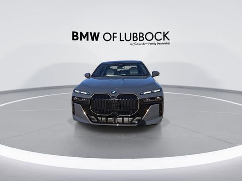 New 2026 BMW 740i w/ Executive Package image 3