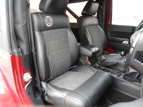 Used 2012 Jeep Wrangler Sport AWD/4WD image 3