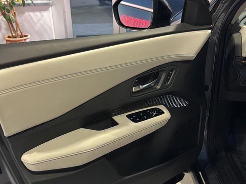 Used 2023 Nissan Ariya EVOLVE+ image 25