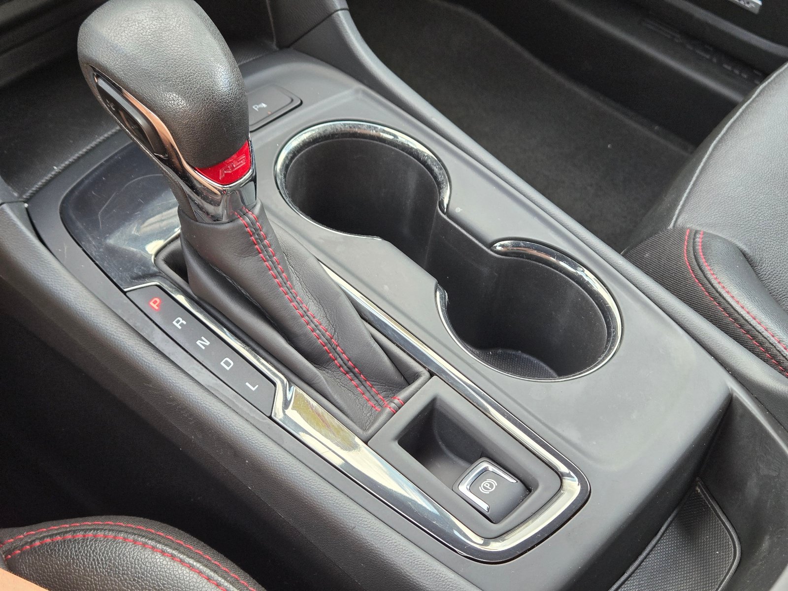 Used 2024 Chevrolet Equinox RS w/ RS Leather Package FWD image 28
