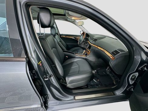 Used 2008 Mercedes-Benz E 350 4MATIC Sedan image 27