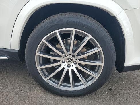 New 2026 Mercedes-Benz GLS 580 4MATIC image 7