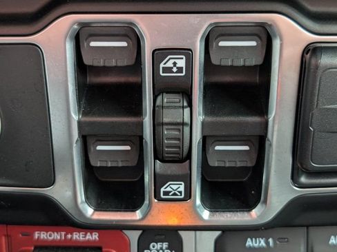 Used 2026 Jeep Wrangler Unlimited Rubicon AWD/4WD image 21