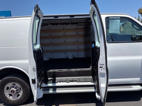 Used 2024 GMC Savana 2500 w/ Driver Convenience Package RWD image 12