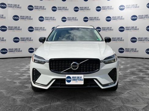 Used 2024 Volvo XC60 B5 Plus w/ Protection Package Premier AWD/4WD image 8