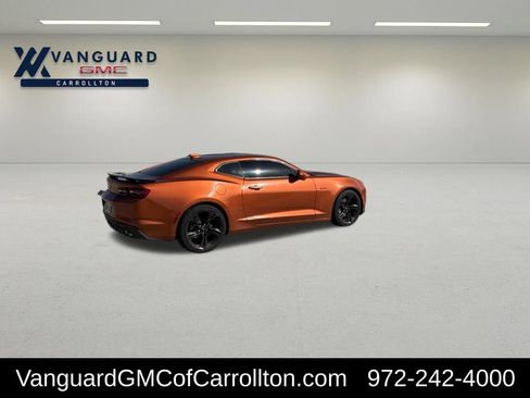 Used 2022 Chevrolet Camaro LT RWD image 3