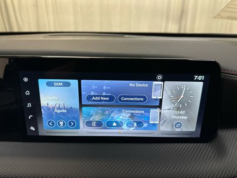 New 2025 Nissan Kicks SR image 14