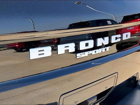 Used 2024 Ford Bronco Sport Outer Banks w/ Tech Package AWD/4WD image 8