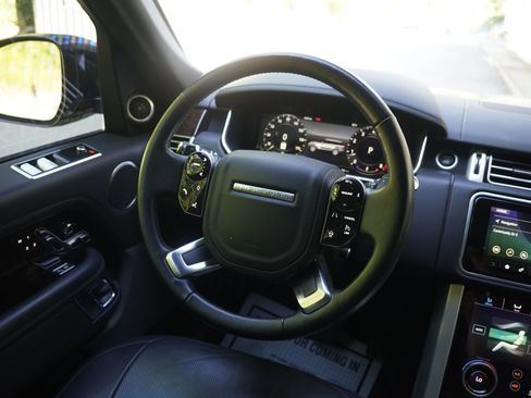 Used 2020 Land Rover Range Rover HSE AWD/4WD image 22