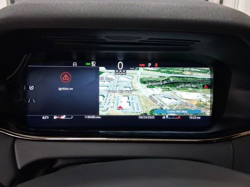 Used 2025 Land Rover Range Rover Evoque Dynamic SE image 18