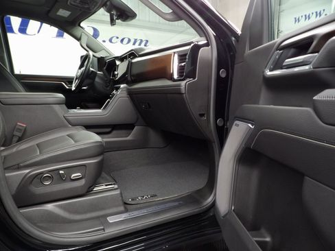 Used 2025 GMC Sierra 2500 Denali w/ Denali Reserve Package image 31