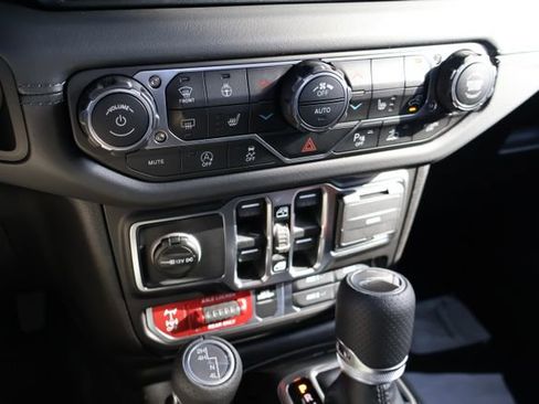 New 2026 Jeep Gladiator Mojave AWD/4WD image 14