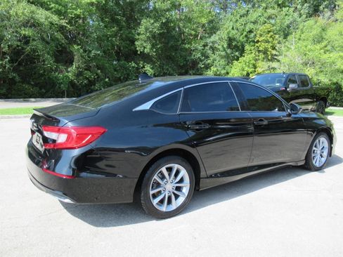 Used 2021 Honda Accord LX image 7
