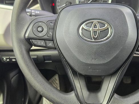 Used 2020 Toyota Corolla LE FWD image 22