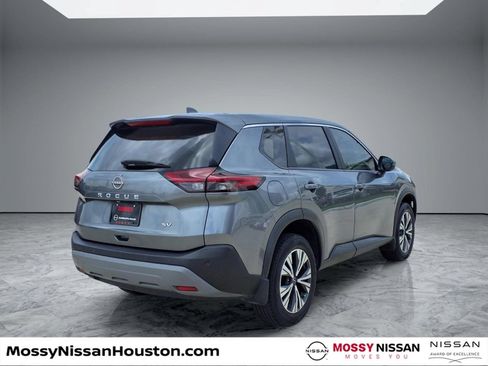 Used 2023 Nissan Rogue SV FWD image 7