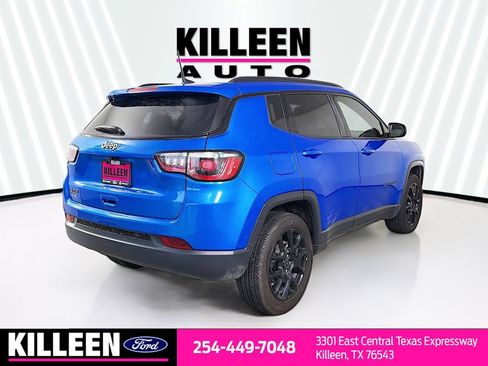 Used 2025 Jeep Compass Latitude w/ Altitude Special Edition AWD/4WD image 8