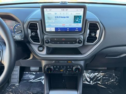 Used 2024 Ford Bronco Sport Outer Banks w/ Tech Package AWD/4WD image 25