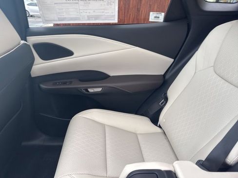 New 2026 Lexus RX 350 350h Premium+ w/ Convenience Package image 38