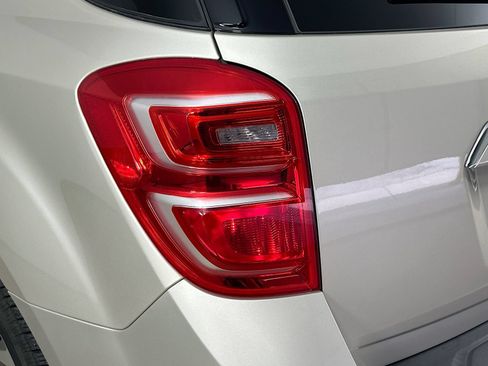 Used 2016 Chevrolet Equinox LTZ w/ Enhanced Convenience Package FWD image 12