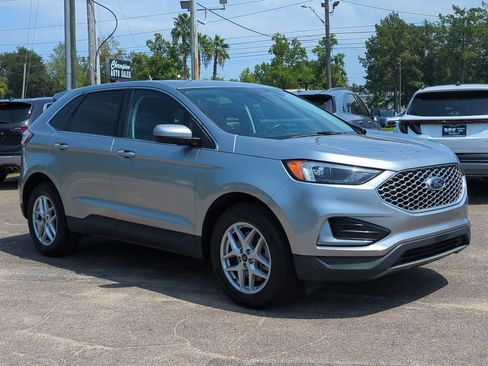 Used 2024 Ford Edge SEL AWD/4WD image 3