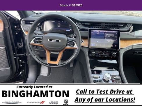 Used 2022 Jeep Grand Cherokee Summit image 10