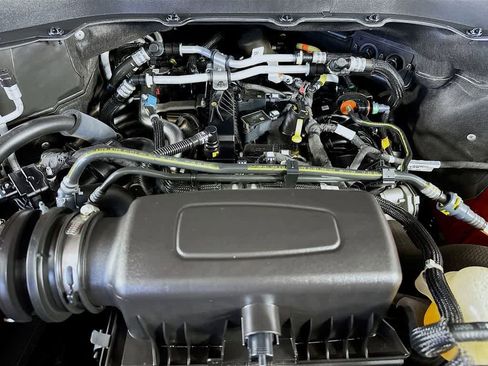 Certified 2022 Ford Explorer XLT w/ Equipment Group 202A image 9