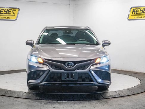 Used 2021 Toyota Camry SE image 6