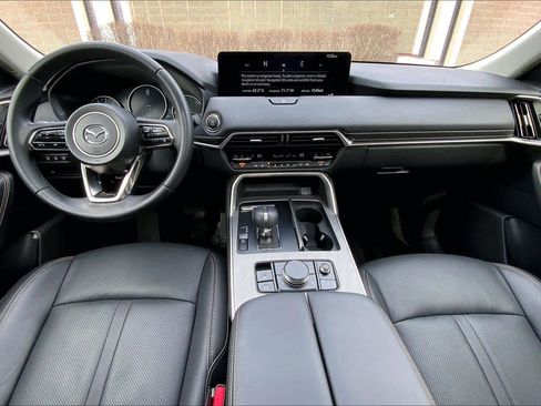 Used 2025 MAZDA CX-90 3.3 Turbo w/ Preferred Package AWD/4WD image 16