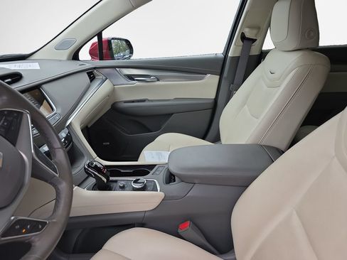 Used 2024 Cadillac XT5 Premium Luxury w/ LPO, Floor Liner Package FWD image 12