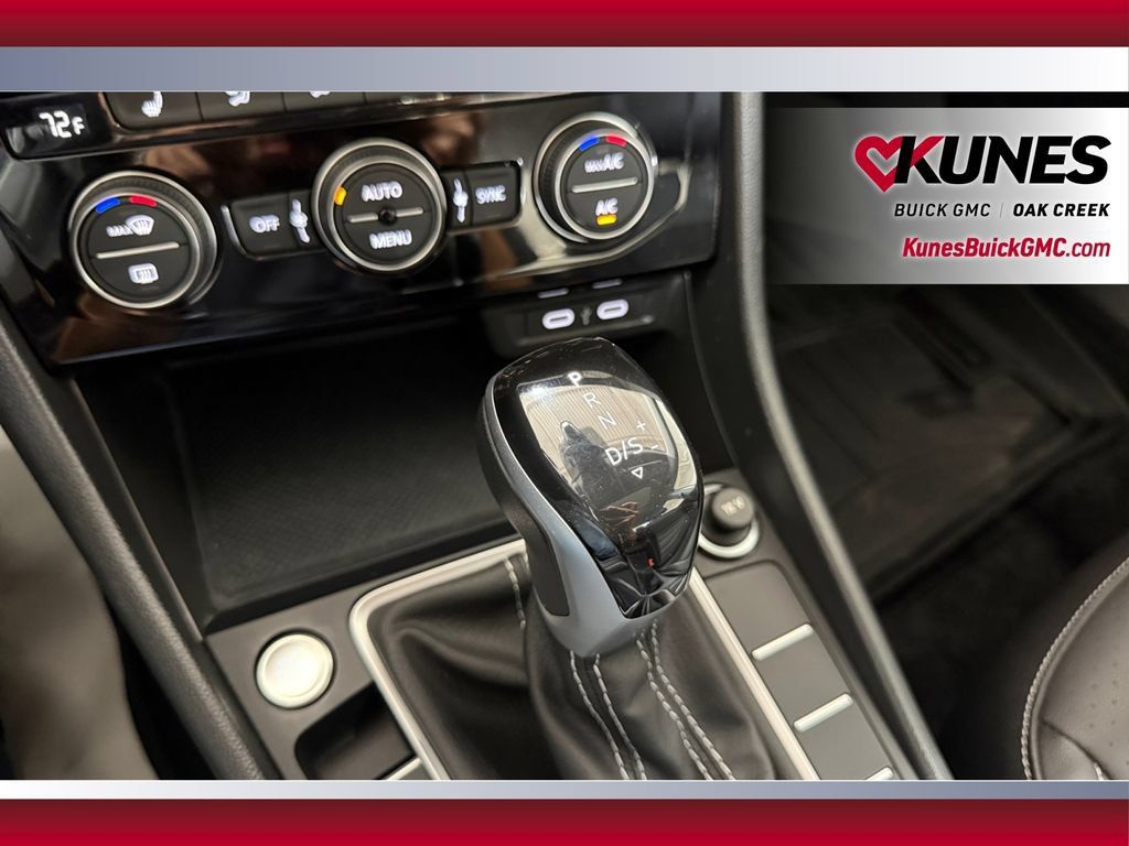 Used 2024 Volkswagen Jetta SE FWD image 29