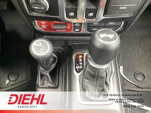 Used 2024 Jeep Wrangler Rubicon w/ Convenience Group AWD/4WD image 21