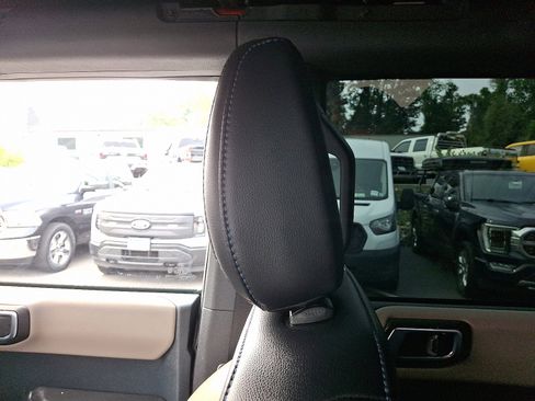 Certified 2024 Ford Bronco Wildtrak image 17