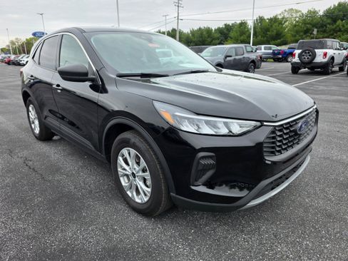 Certified 2023 Ford Escape Active AWD/4WD image 7