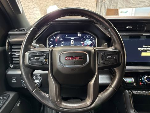 Used 2022 GMC Sierra 1500 AT4 w/ Technology Package image 16