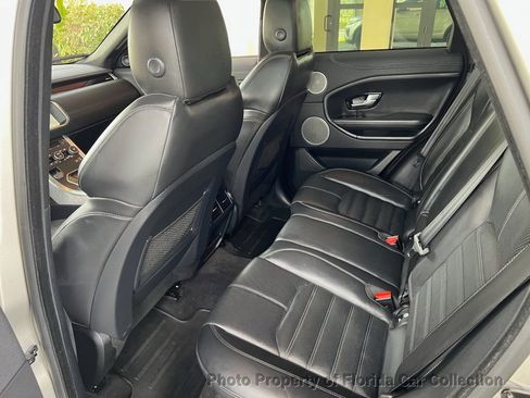 Used 2017 Land Rover Range Rover Evoque HSE Dynamic image 9