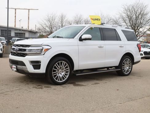 Used 2024 Ford Expedition Limited image 5