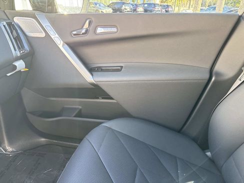 Certified 2025 BMW iX M60 image 24