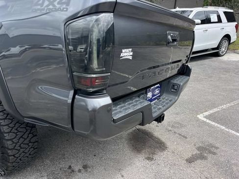 Used 2023 Toyota Tacoma TRD Off-Road w/ Technology Package AWD/4WD image 12