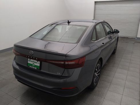 Used 2025 Volkswagen Jetta SE FWD image 7