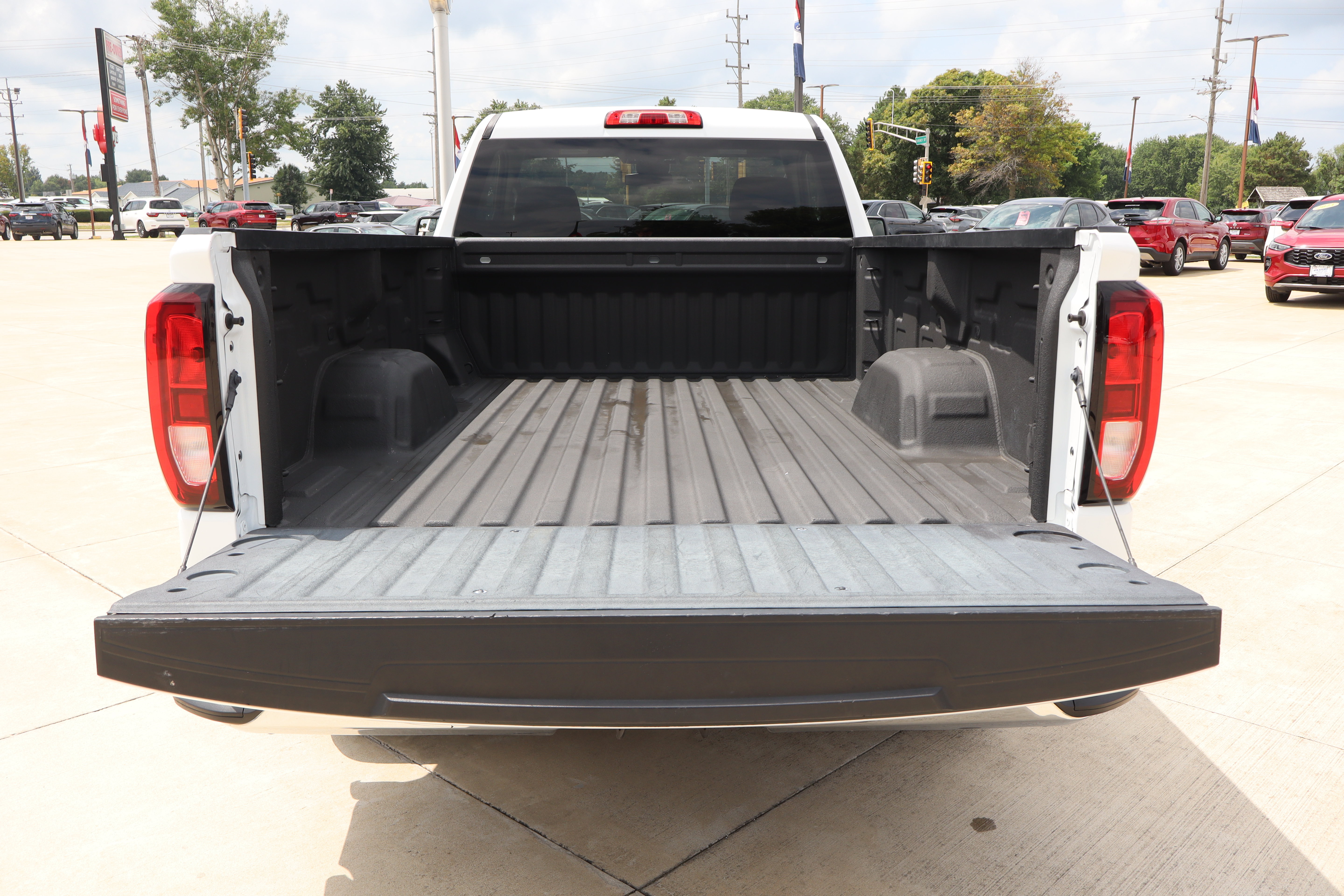 Used 2024 GMC Sierra 1500 Pro w/ Convenience Package RWD image 19