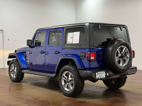 Used 2018 Jeep Wrangler Unlimited Sahara AWD/4WD image 5