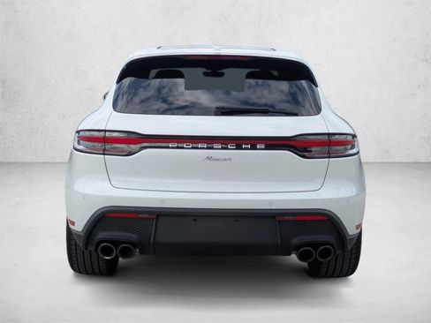 Certified 2025 Porsche Macan AWD/4WD image 10