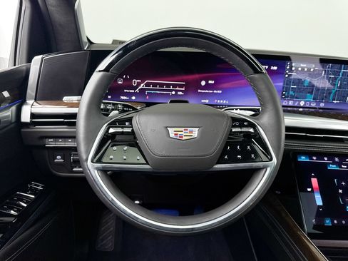 Used 2025 Cadillac Escalade Sport Platinum w/ LPO, ONYX Package AWD/4WD image 4