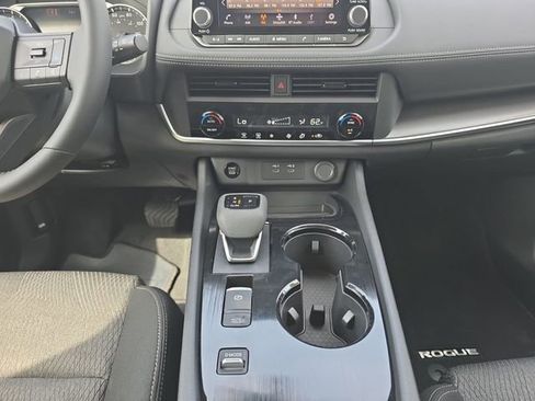 New 2026 Nissan Rogue SV FWD image 3