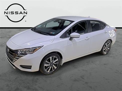 Used 2025 Nissan Versa SV w/ Trunk Package FWD image 5