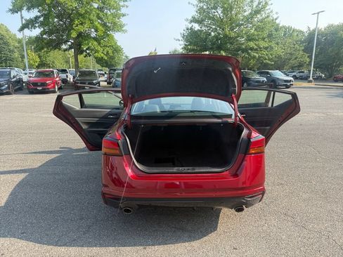 Used 2023 Nissan Altima 2.5 SR FWD image 27