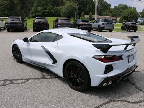 Used 2024 Chevrolet Corvette Stingray Preferred Cpe w/ Z51 Performance Package RWD image 3