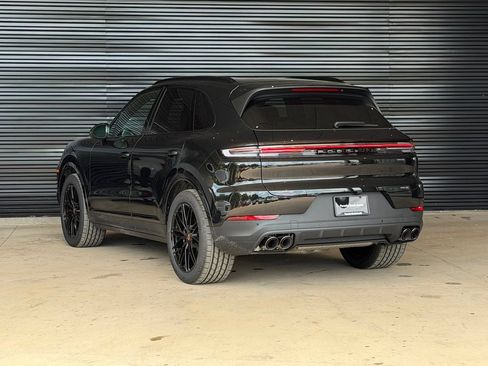 New 2026 Porsche Cayenne AWD/4WD image 3